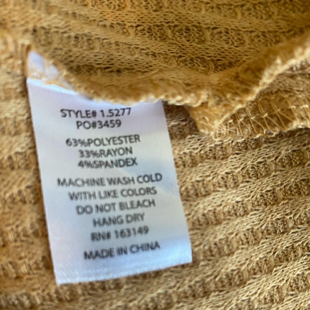 Sheila Rose Tan Waffle Knit 3/4 sleeves V-neck tunic, size 2X - Picture 4 of 4